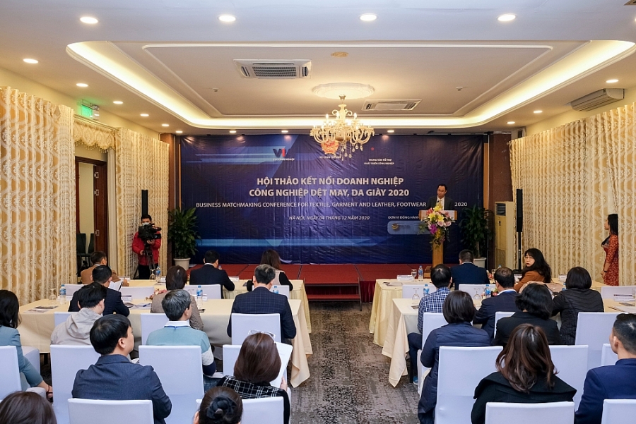 Thúc đẩy kết nối xây chuỗi cung ứng cho dệt may, da giày Việt Nam